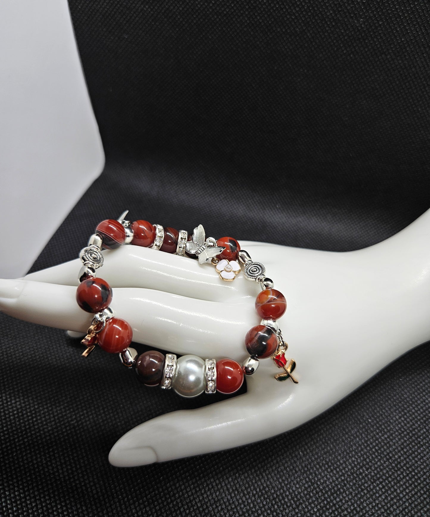 Natural Agate Stone Bracelet – Rose & Butterfly Charm | Elegant Handmade Jewelry for Women