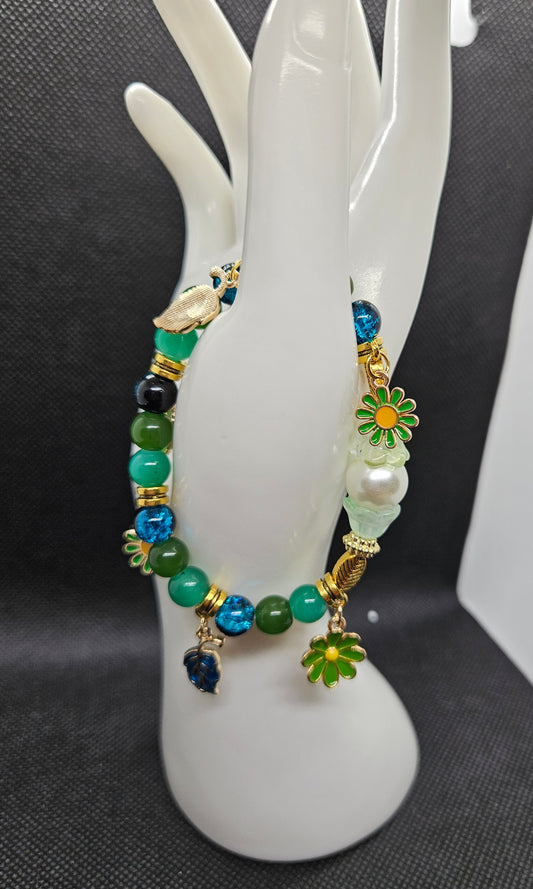 Handmade Green Flower Beaded  Bracelet