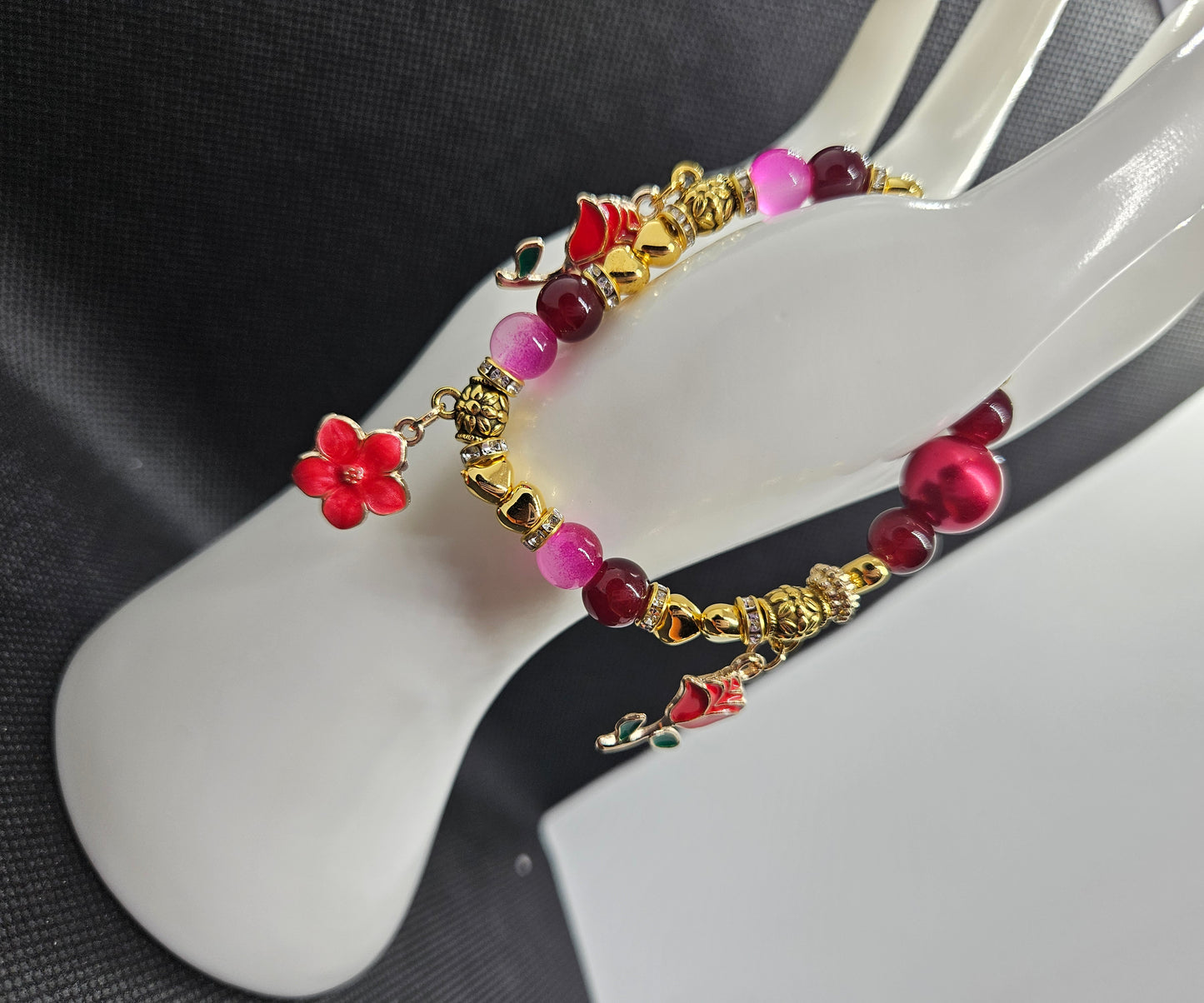 Handcrafted Floral Beaded Bracelet with Gold-Plated Accents – Elegant Red & Pink Charm Jewelry