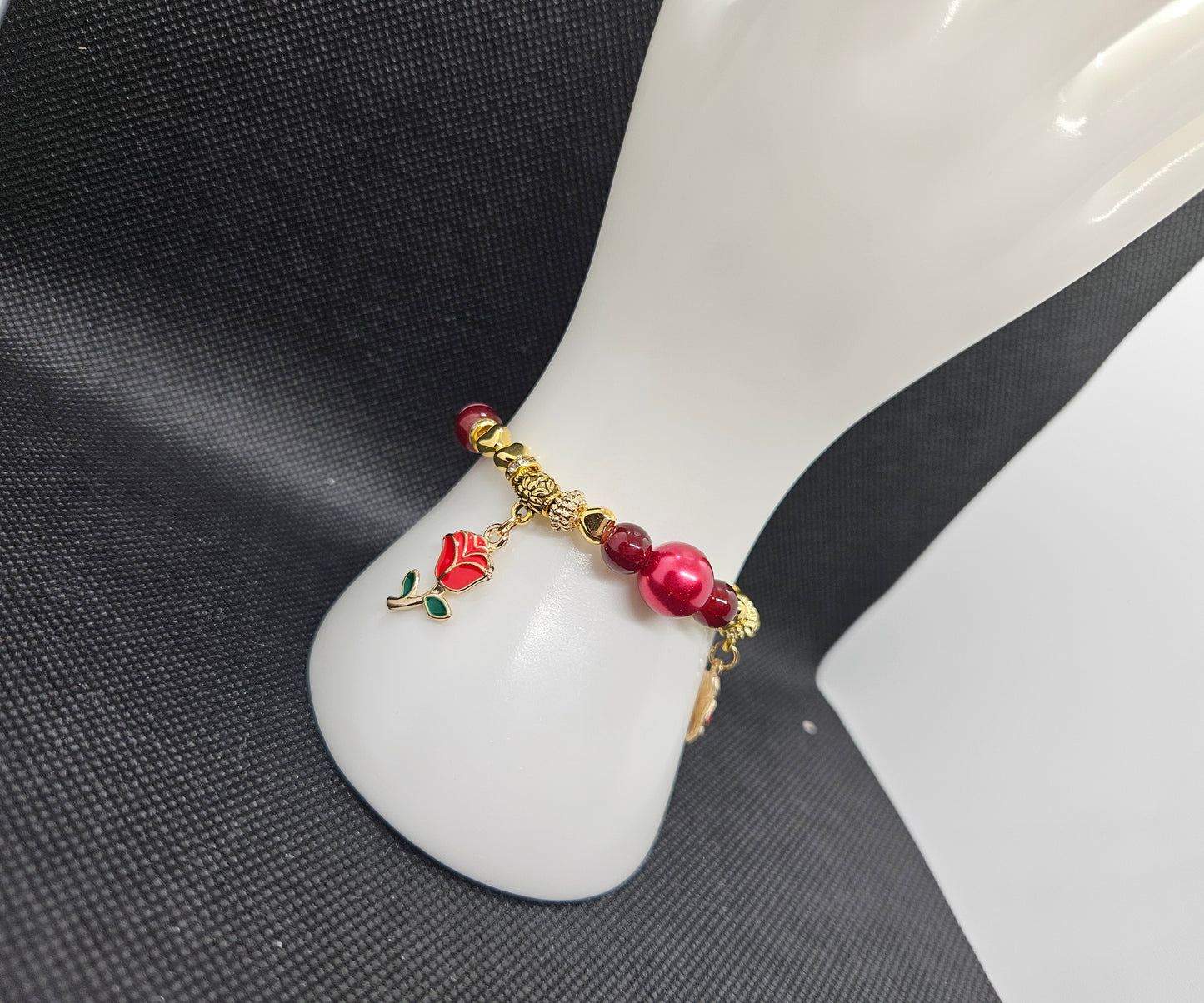 Handcrafted Floral Beaded Bracelet with Gold-Plated Accents – Elegant Red & Pink Charm Jewelry