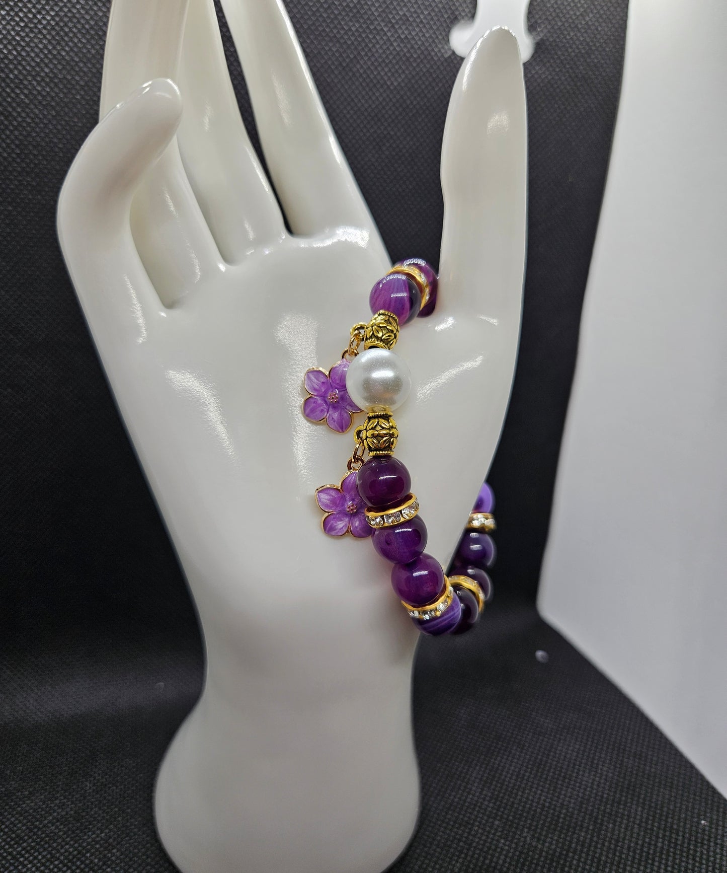Handcrafted Purple Agate Bead Bracelet with Gold Accents and Floral Charms – Unique Elegant Jewelry