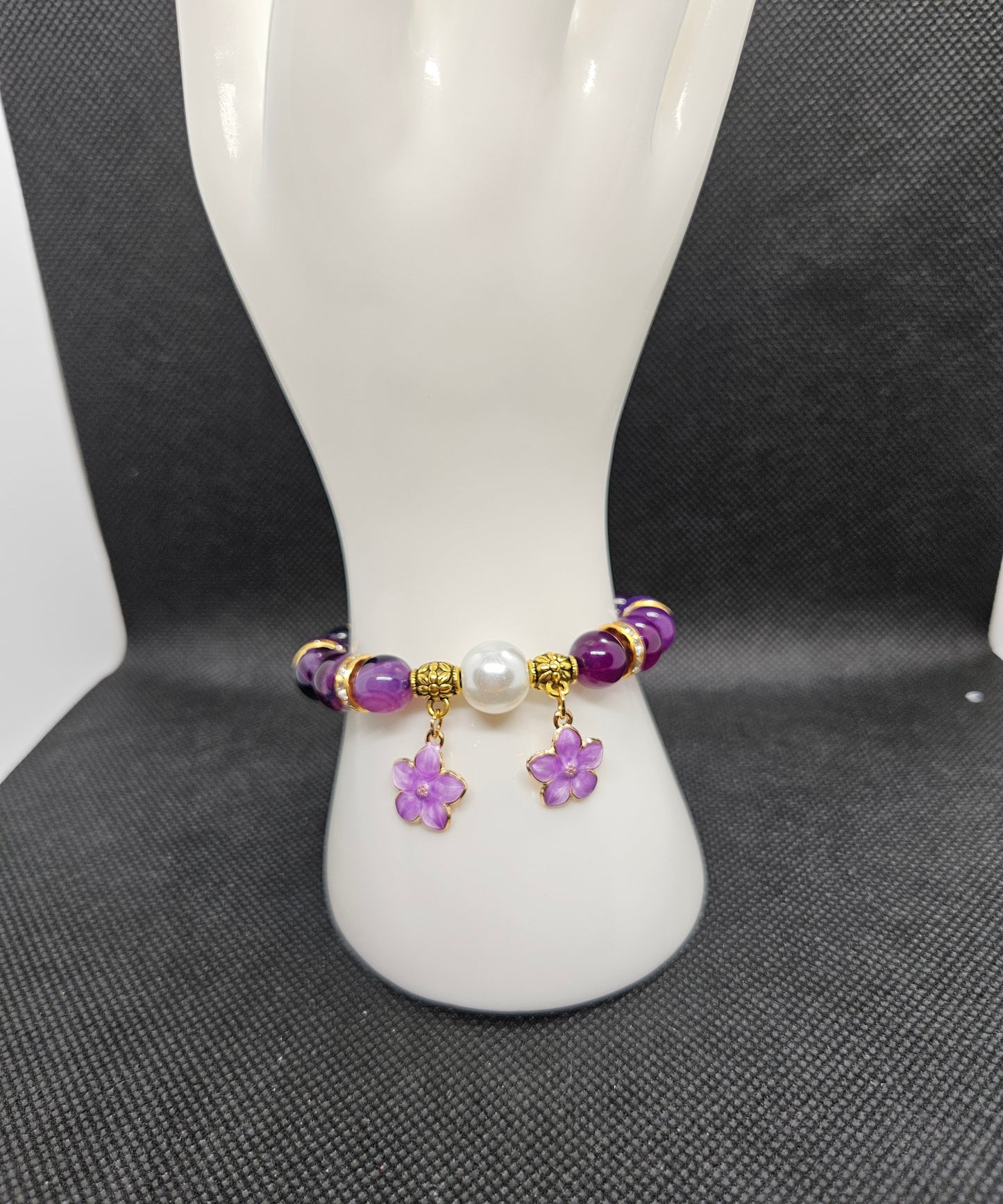 Handcrafted Purple Agate Bead Bracelet with Gold Accents and Floral Charms – Unique Elegant Jewelry