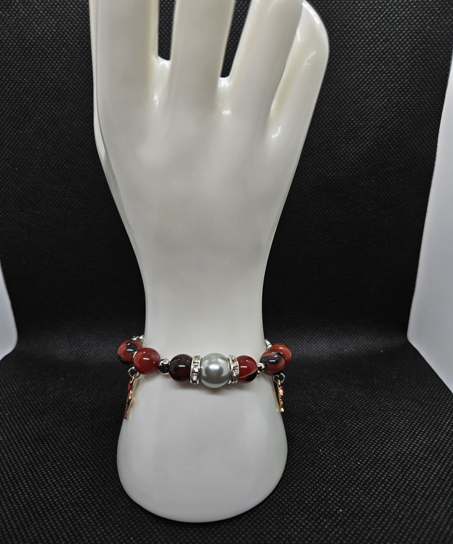 Natural Agate Stone Bracelet – Rose & Butterfly Charm | Elegant Handmade Jewelry for Women