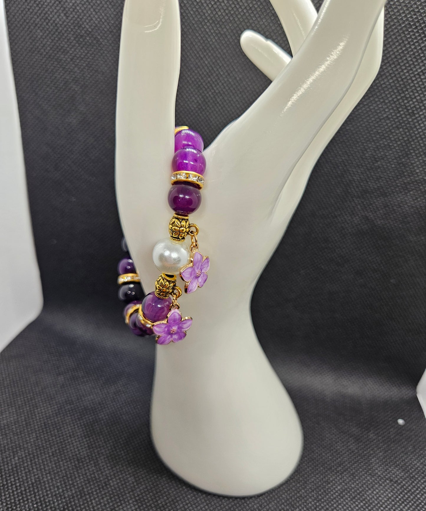 Handcrafted Purple Agate Bead Bracelet with Gold Accents and Floral Charms – Unique Elegant Jewelry