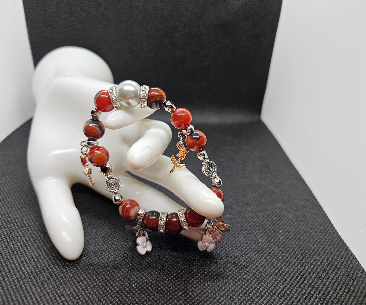 Natural Agate Stone Bracelet – Rose & Butterfly Charm | Elegant Handmade Jewelry for Women