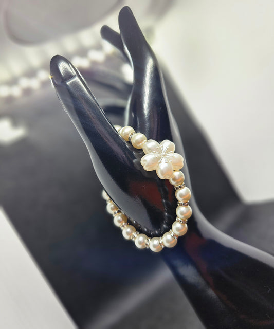 Pearl Flower Bracelet Elegant Women's Jewelry Accessory